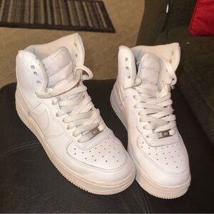 🔥 Nike Air Force 1 High Tops 👟